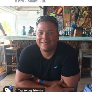 Meet your Posher, Moises